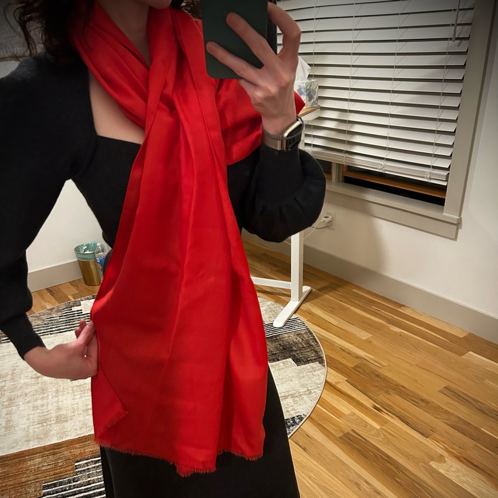 Mission scarf new 100% wool red